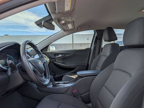 Used 2018 Chevrolet Malibu LT w/ Driver Confidence Package FWD image 8