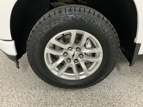 Used 2022 Chevrolet Silverado 1500 RST w/ Convenience Package II image 10