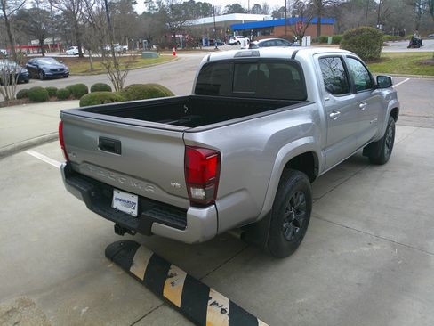 Used 2023 Toyota Tacoma SR5 w/ Technology Package image 13