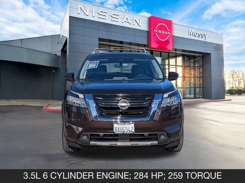 Used 2022 Nissan Pathfinder SL w/ SL Premium Package image 5