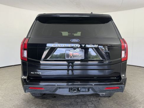 Certified 2025 Ford Expedition Active AWD/4WD image 6