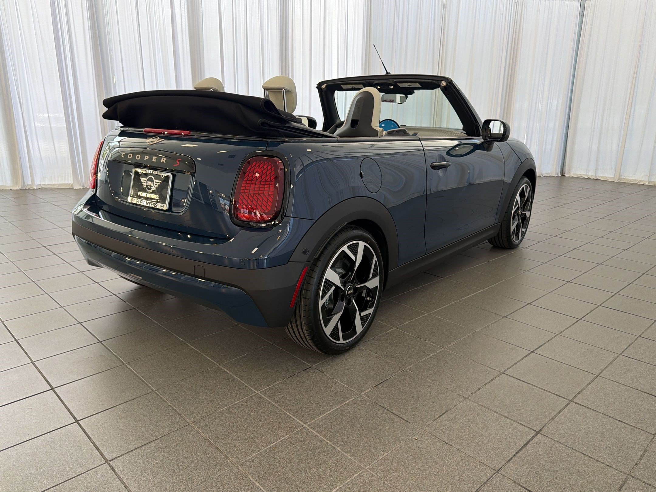 New 2026 MINI Cooper S FWD image 8