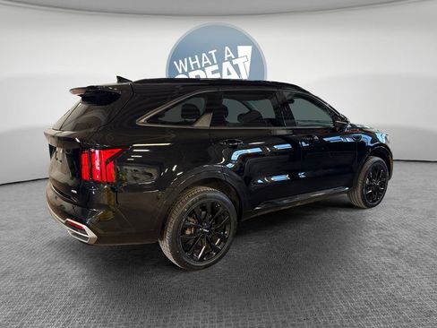 Certified 2023 Kia Sorento SX AWD/4WD image 3