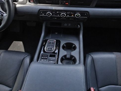 Used 2024 Honda Pilot EX-L image 17