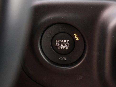 Used 2022 Jeep Wrangler Unlimited Sport image 15