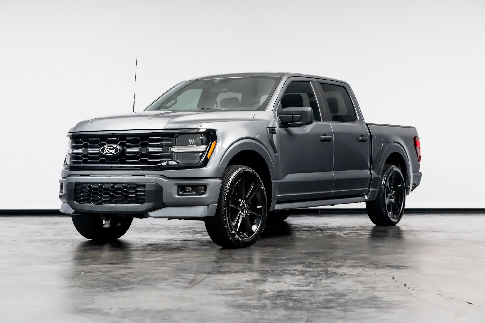 Used 2026 Ford F150 STX w/ F-150 LOBO Package AWD/4WD image 7
