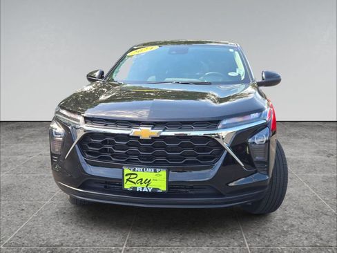 Certified 2024 Chevrolet Trax LS w/ LS Convenience Package FWD image 2