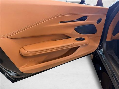 New 2026 Aston Martin V8 Vantage Coupe image 11