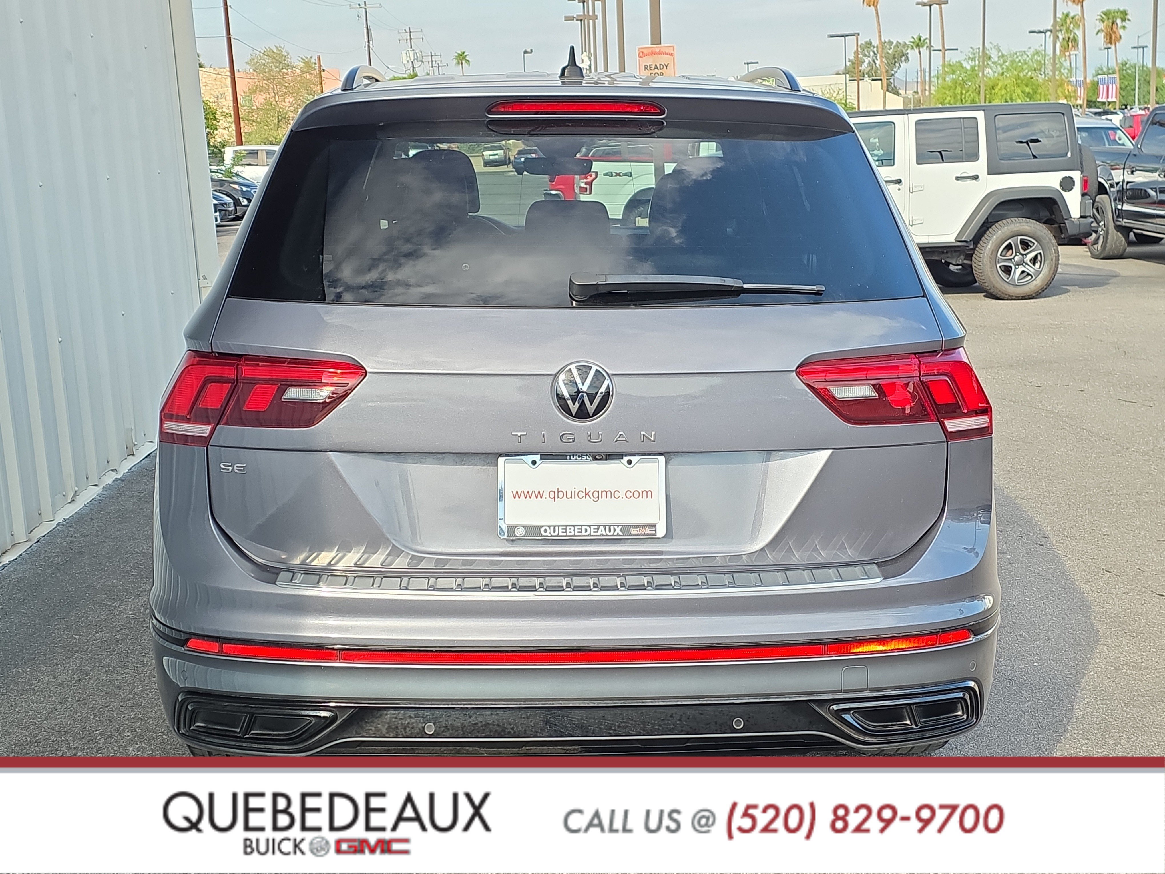 Used 2022 Volkswagen Tiguan SE R-Line FWD image 6