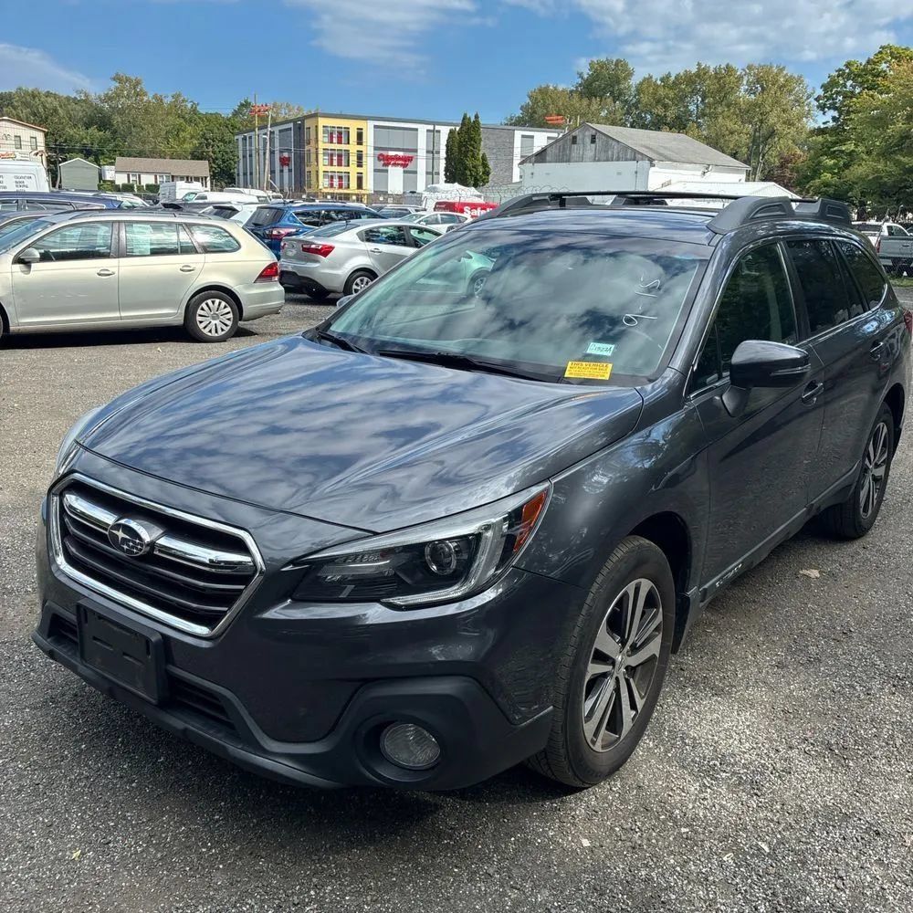 Used 2018 Subaru Outback 3.6R Limited AWD/4WD image 1