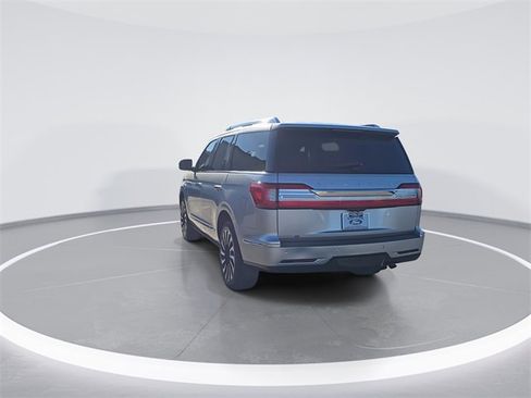 Used 2018 Lincoln Navigator Select image 7