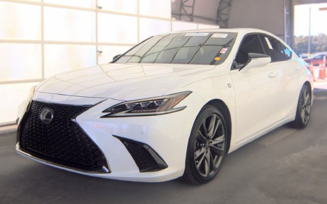 Used 2019 Lexus ES 350 F Sport w/ Accessory Package FWD image 2