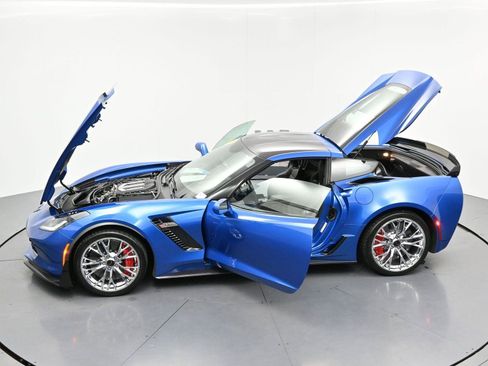 Used 2016 Chevrolet Corvette Z06 w/ 3LZ Preferred Equipment Group RWD image 45