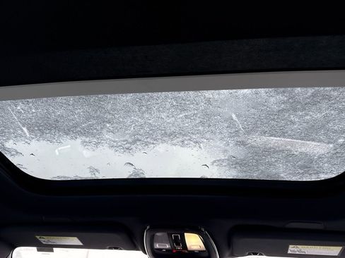 Used 2024 Volvo S60 B5 Plus image 12