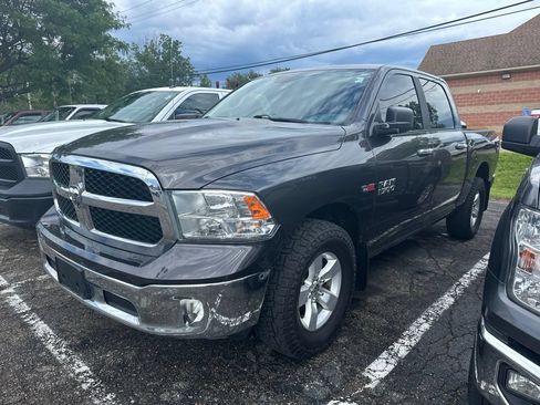 Used 2018 RAM 1500 Classic SLT AWD/4WD image 1