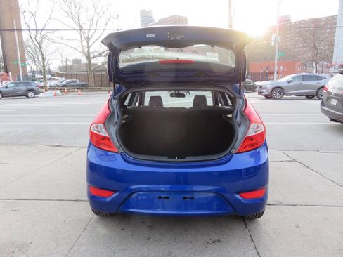 Used 2014 Hyundai Accent SE w/ Option Group 3 FWD image 20
