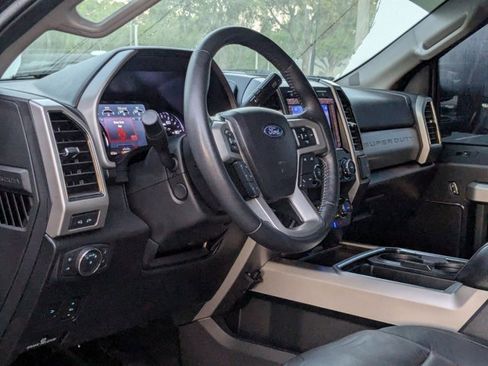 Used 2020 Ford F250 Lariat w/ Lariat Ultimate Package image 2