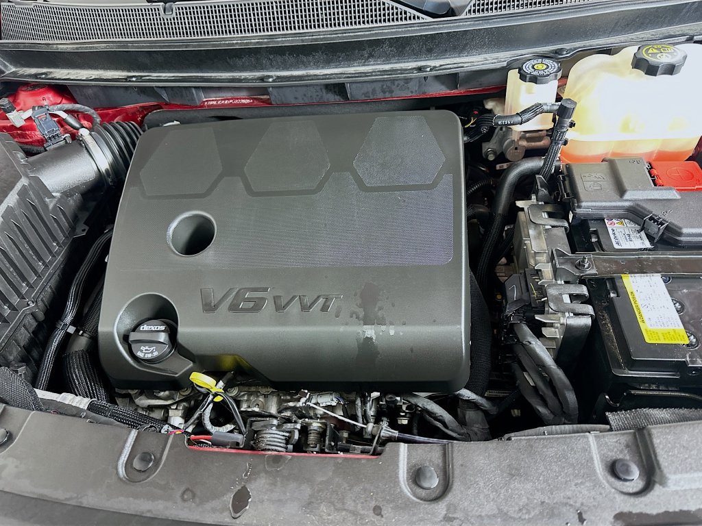 Used 2023 Chevrolet Traverse RS w/ LPO, Floor Liner Package AWD/4WD image 32