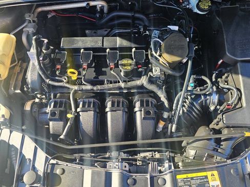 Used 2013 Ford Focus SE image 9