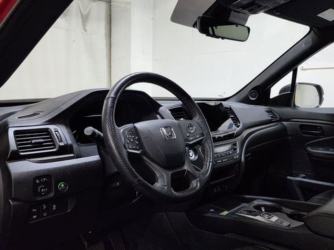 Used 2024 Honda Passport TrailSport image 12