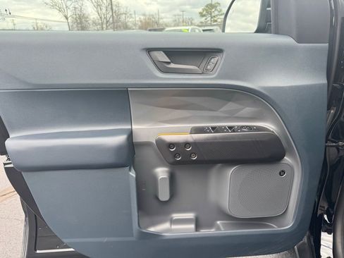 Used 2025 Ford Maverick Tremor image 2