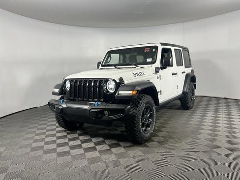 Certified 2023 Jeep Wrangler Unlimited image 3