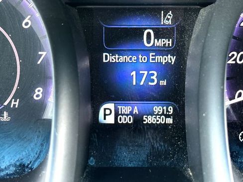 Used 2016 Toyota Avalon Limited w/ Toyota Safety Sense Package FWD image 25