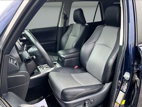 Used 2017 Toyota 4Runner SR5 Premium image 20