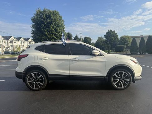 Used 2018 Nissan Rogue Sport SL w/ SL Premium Package AWD/4WD image 4