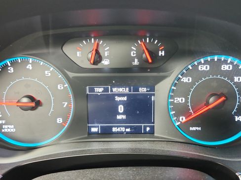 Used 2023 Chevrolet Traverse LT FWD image 13