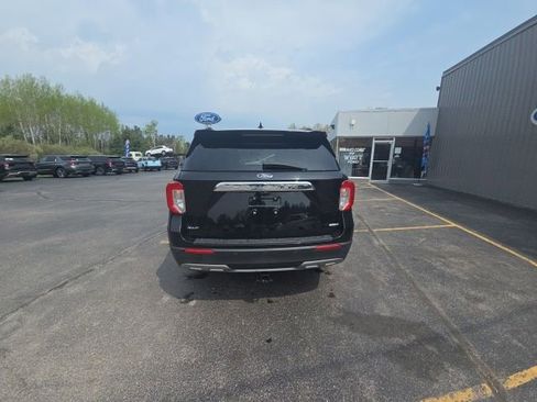 Used 2020 Ford Explorer XLT w/ Equipment Group 202A AWD/4WD image 4