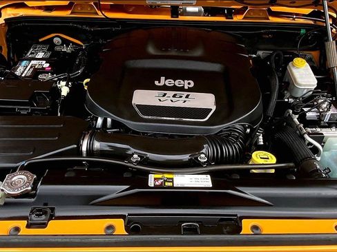 Used 2012 Jeep Wrangler Sport AWD/4WD image 10