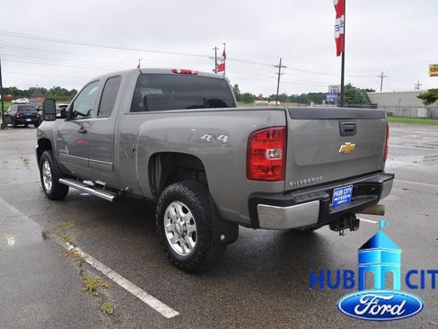 Used 2013 Chevrolet Silverado 2500 LT AWD/4WD image 3