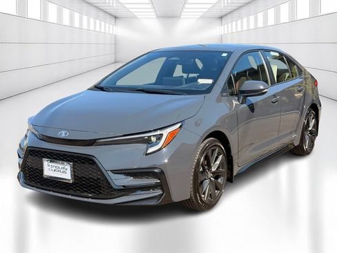 Used 2026 Toyota Corolla SE w/ SE Premium Package AWD/4WD image 1