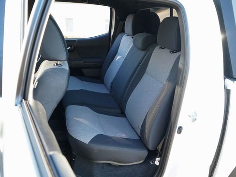 Used 2021 Toyota Tacoma TRD Off-Road image 21