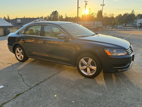 Used 2012 Volkswagen Passat TDI SE image 10