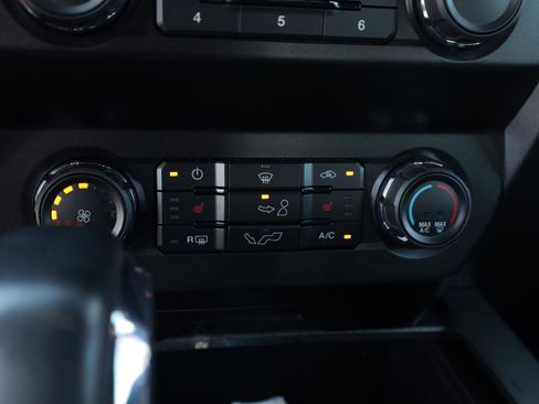 Used 2019 Ford F150 XLT w/ Equipment Group 302A Luxury image 9