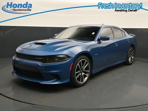 Used 2022 Dodge Charger R/T w/ Plus Group RWD image 3