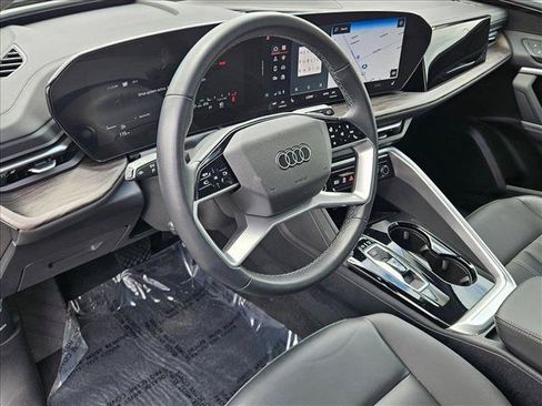Used 2025 Audi Q5 Premium w/ Convenience Package AWD/4WD image 10
