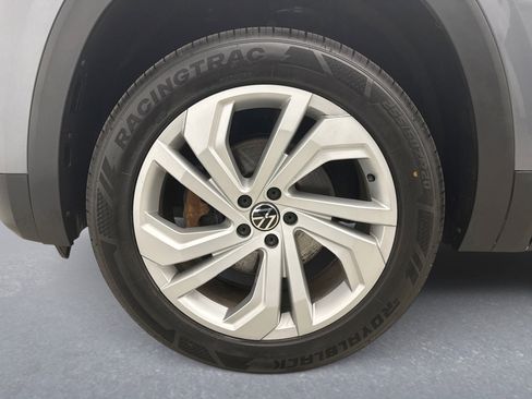 Used 2023 Volkswagen Atlas SE image 27