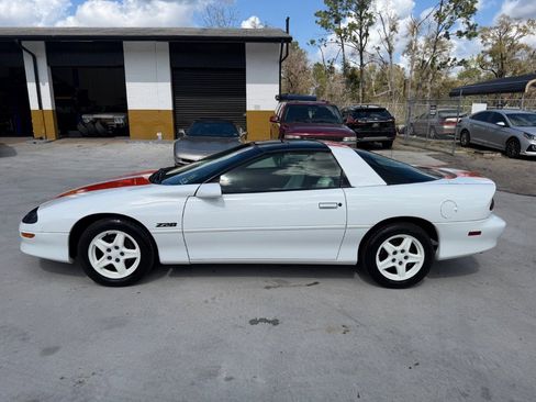 Used 1997 Chevrolet Camaro Z28 w/ Preferred Equipment Group 2 image 2