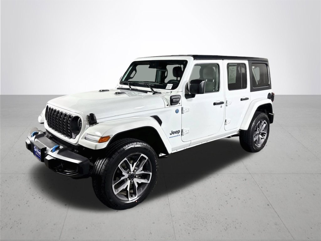 Used 2024 Jeep Wrangler Unlimited w/ Convenience Group AWD/4WD image 2
