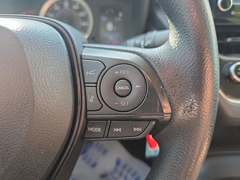 Used 2022 Toyota Corolla LE image 21