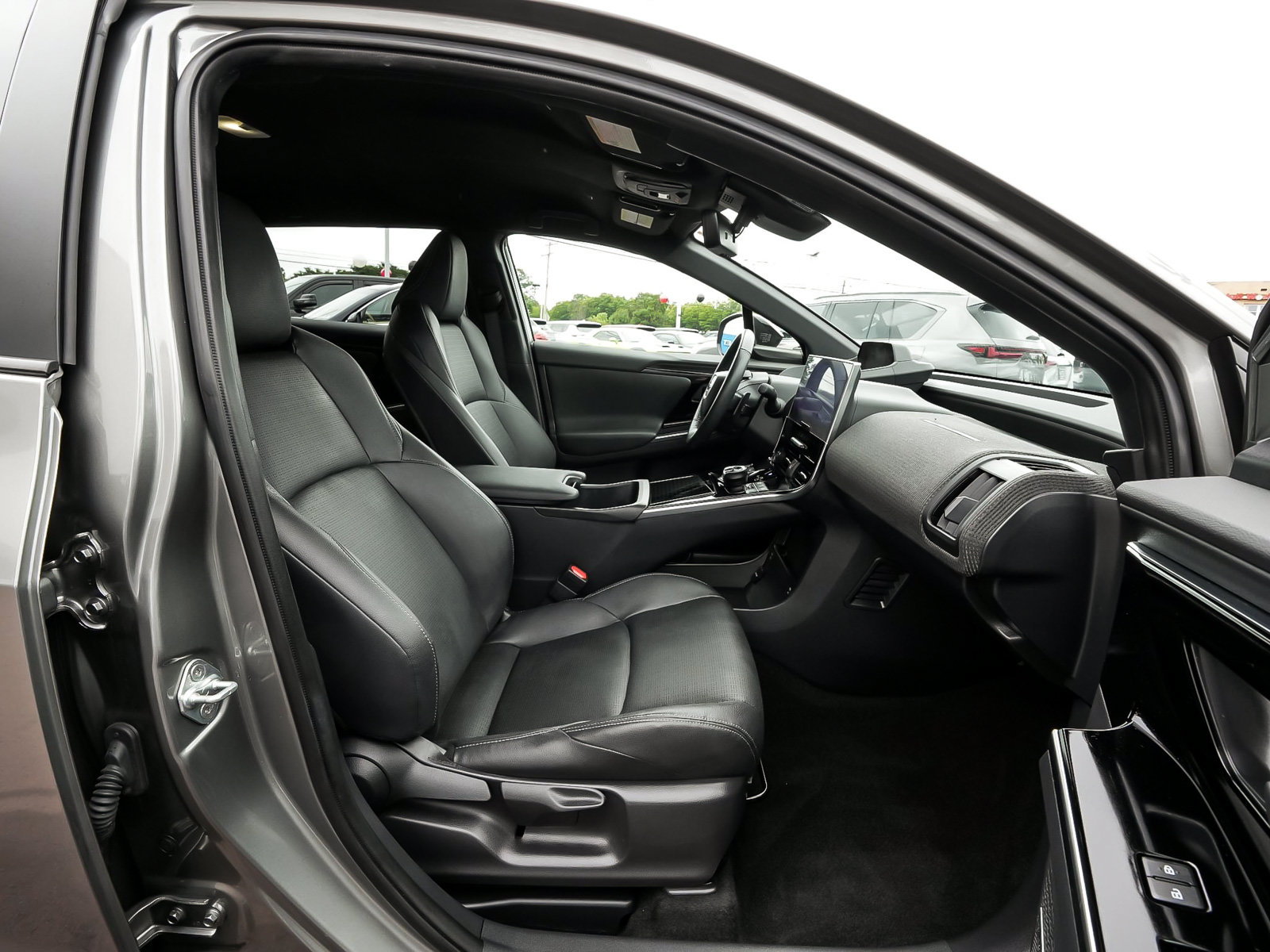 Used 2023 Subaru Solterra AWD image 42