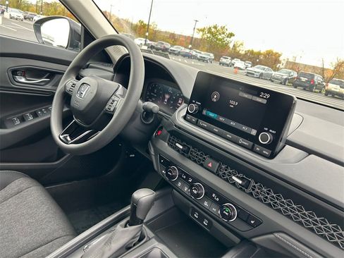 New 2025 Honda Accord SE image 17