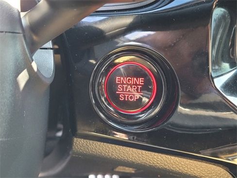 Certified 2025 Honda Civic Sport image 17