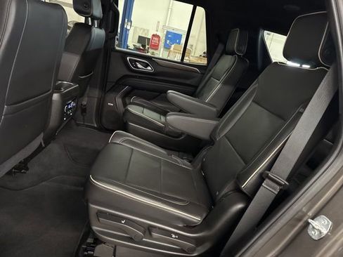 Used 2021 Chevrolet Tahoe Premier AWD/4WD image 22