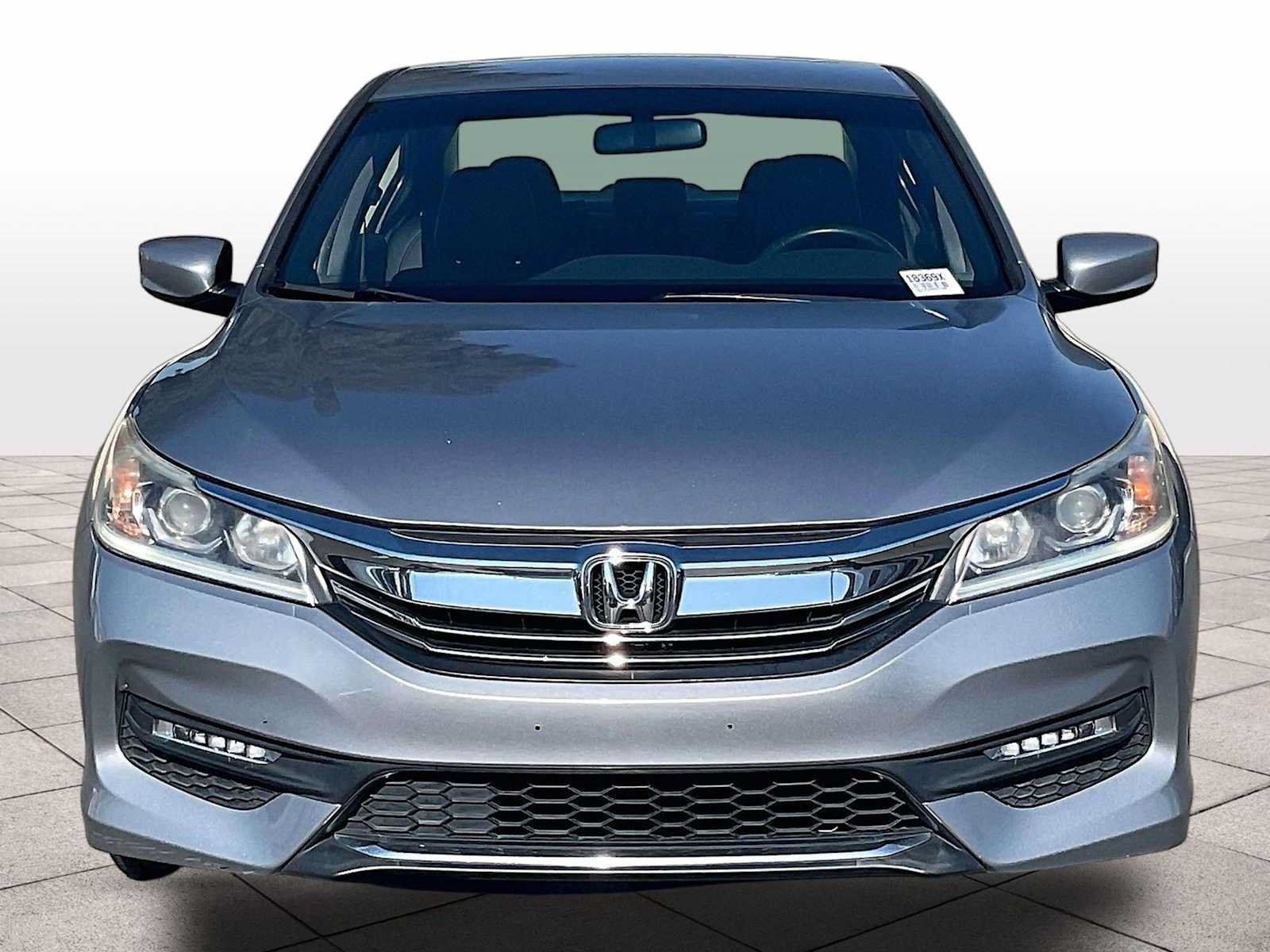 Used 2017 Honda Accord Sport image 3