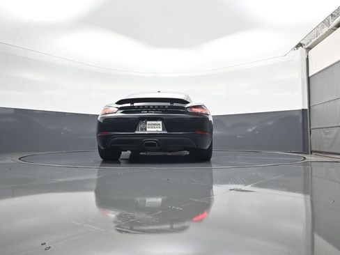 Used 2018 Porsche 718 Cayman image 19