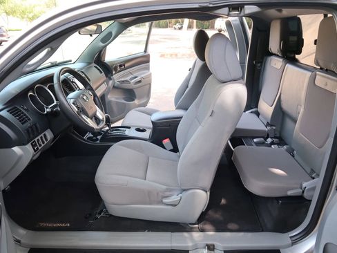 Used 2015 Toyota Tacoma 2WD Access Cab w/ Convenience Package image 23